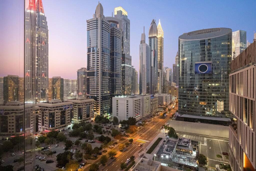 Apartment First Class 1br Elegance In Difc
