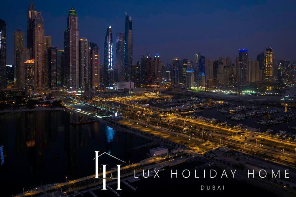 Lux The Marina Vista Beachfront 3 Apartment *
