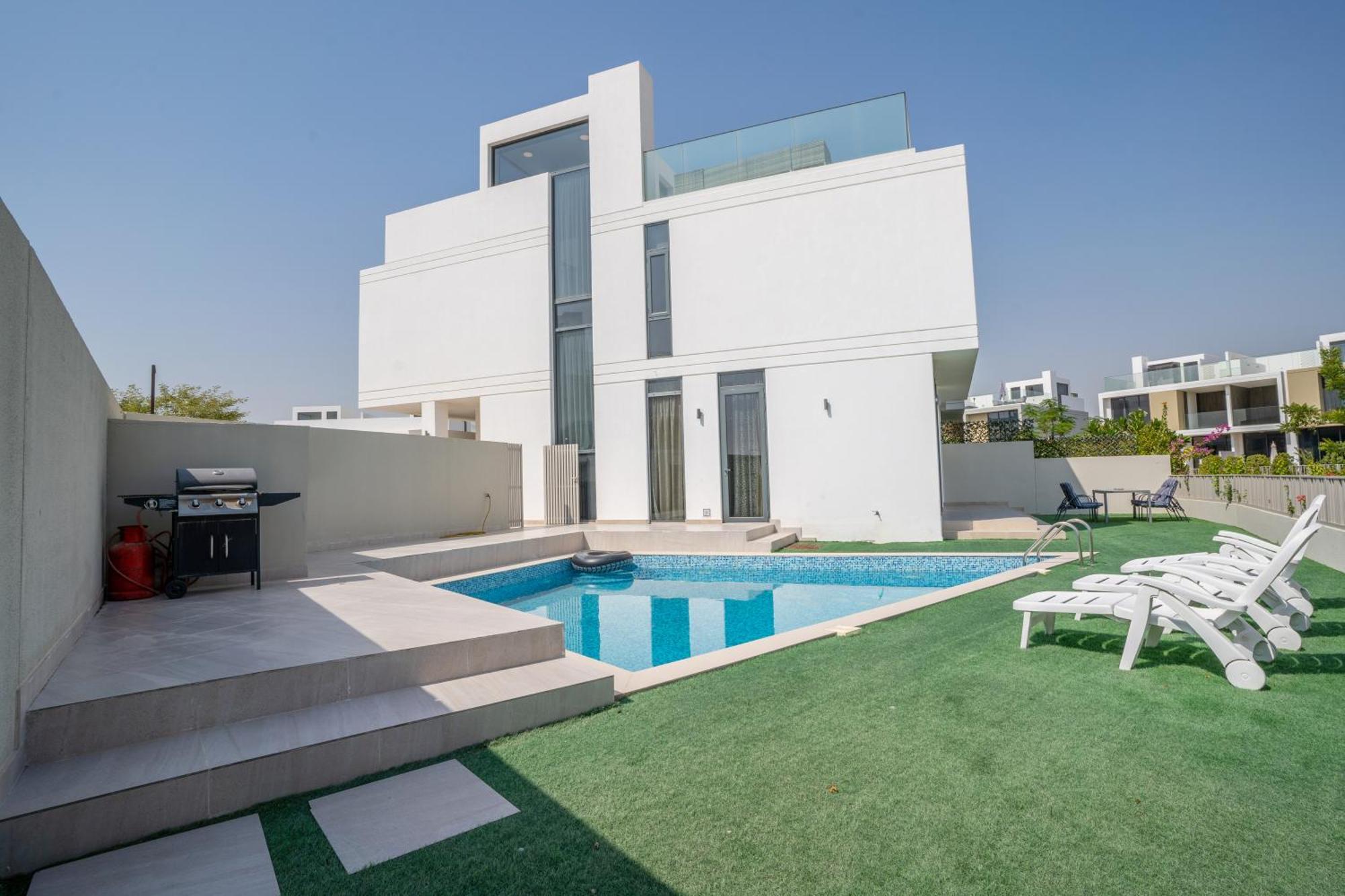 New Arabian Hills Villa- 3 Bedroom & Maid Golf Grove With Private Pool *