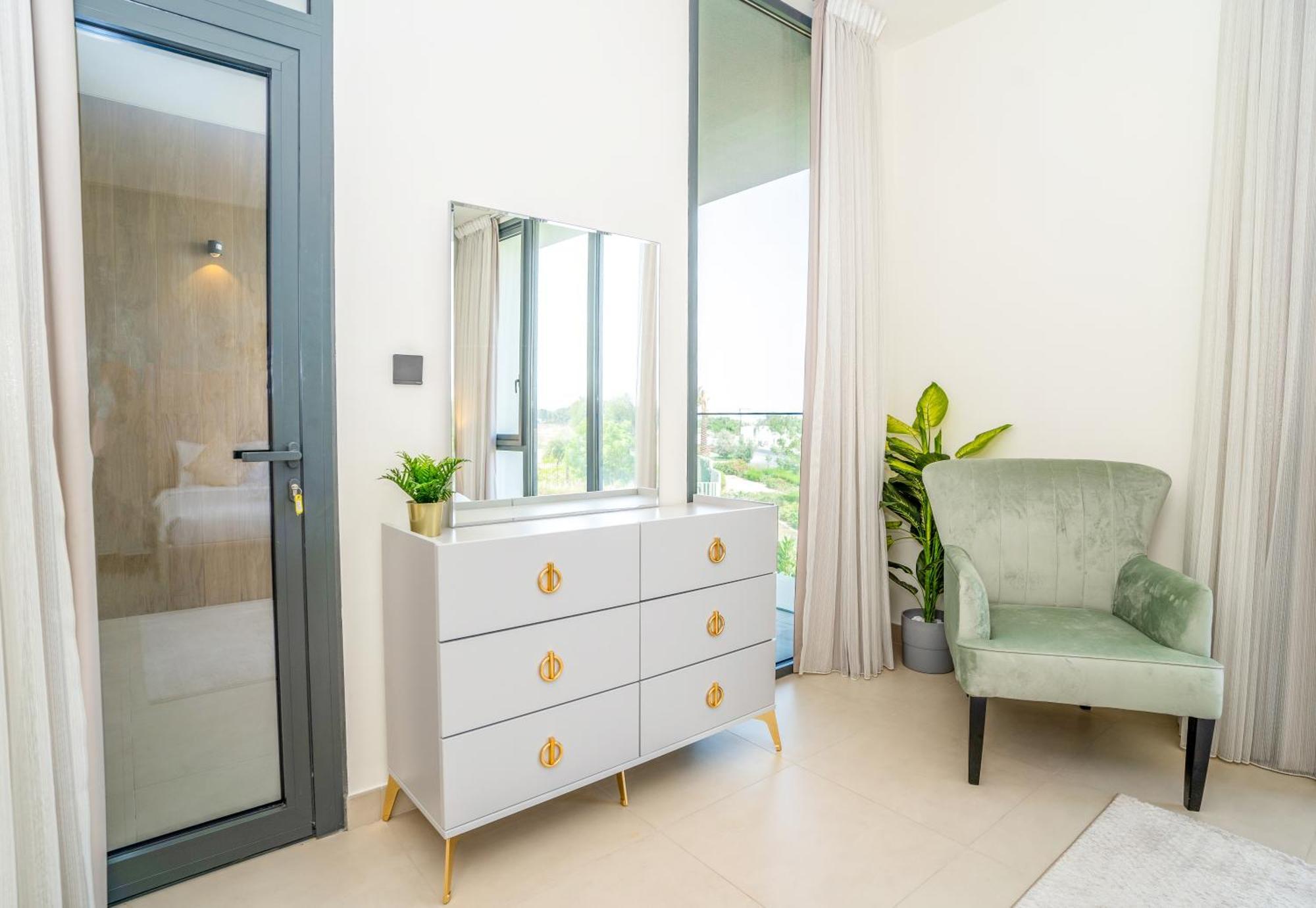 New Arabian Hills Villa- 3 Bedroom & Maid Golf Grove With Private Pool Villa *
