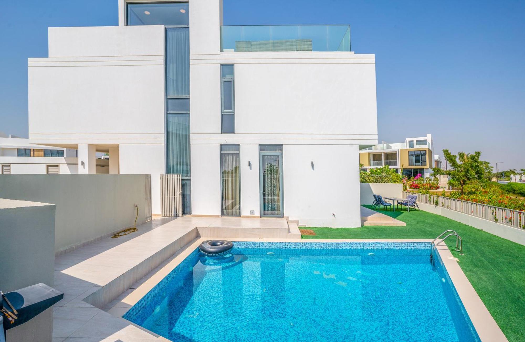 New Arabian Hills Villa- 3 Bedroom & Maid Golf Grove With Private Pool *