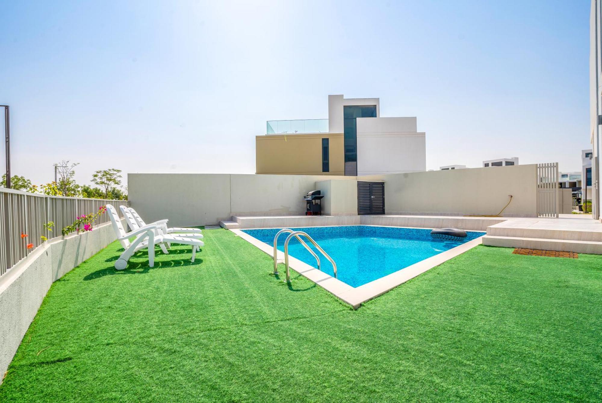 New Arabian Hills Villa- 3 Bedroom & Maid Golf Grove With Private Pool