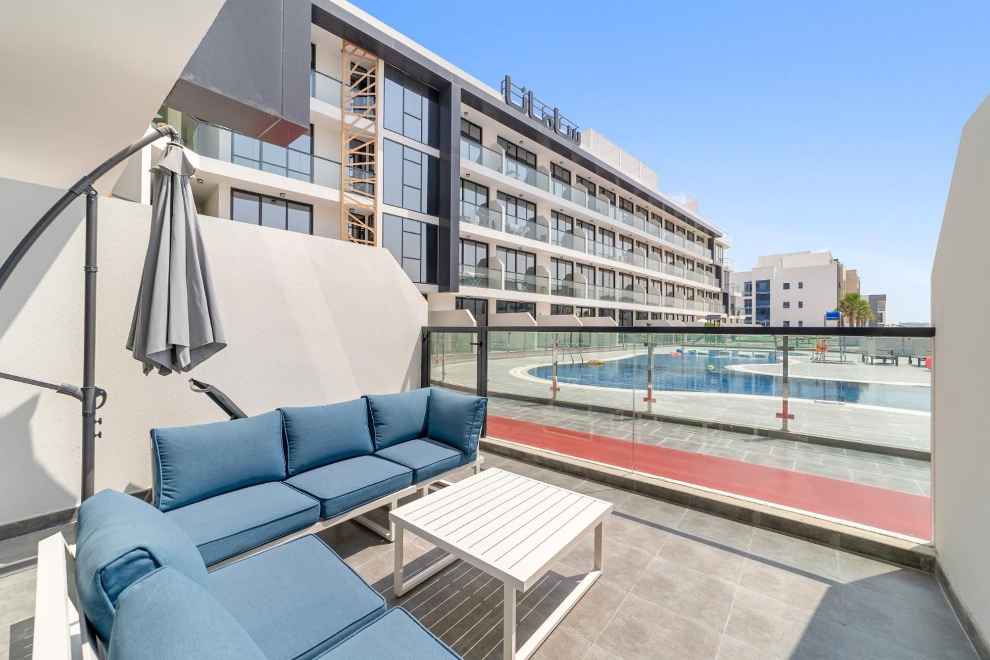 Cozy With Sun Terrace Apartment