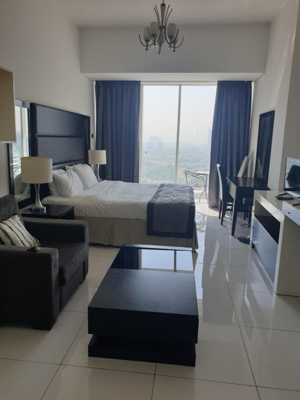 Apartment Radiant With Golf Views In Sports