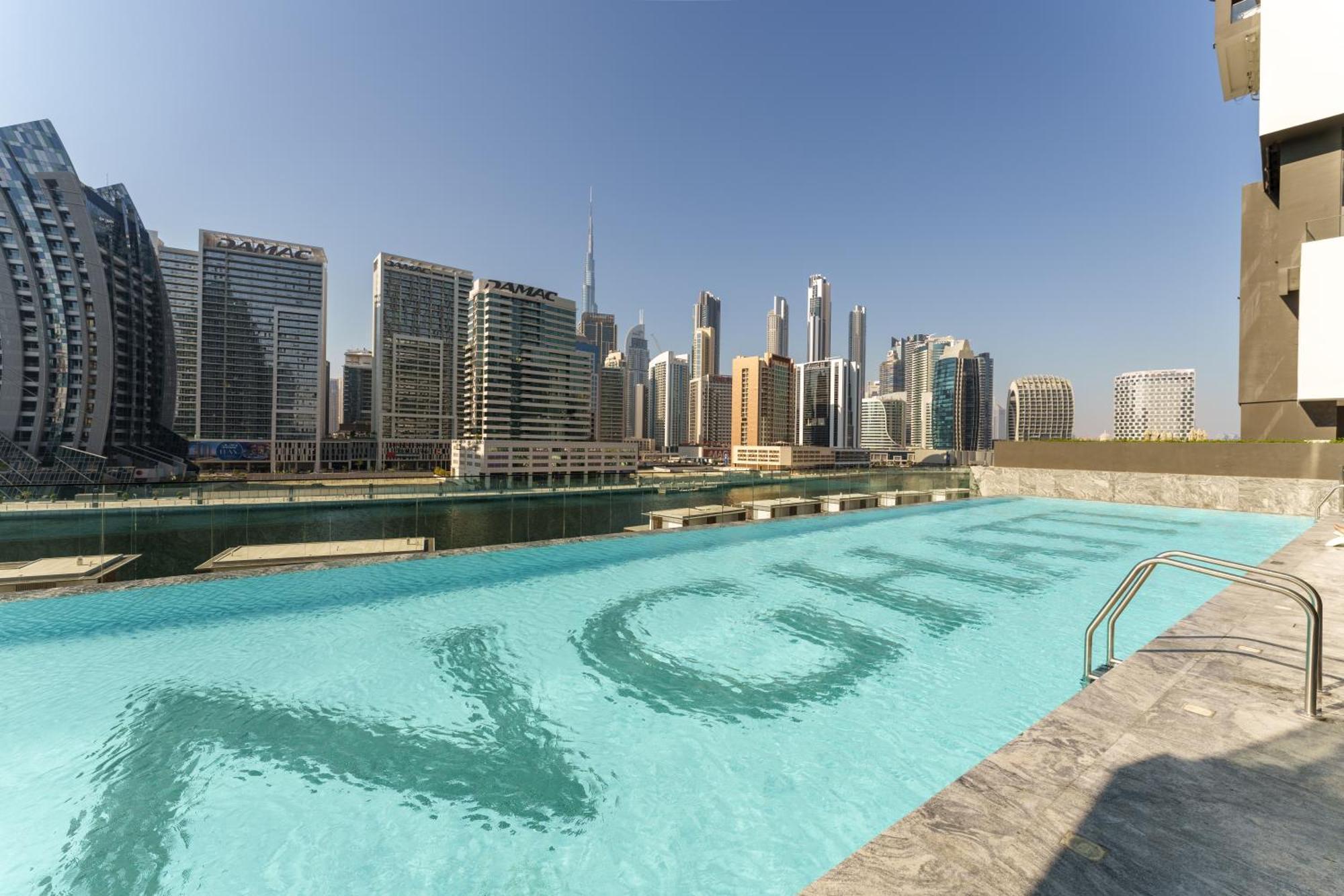 Retreat With Canal And Burj Khalifa Views Apartment Dubai