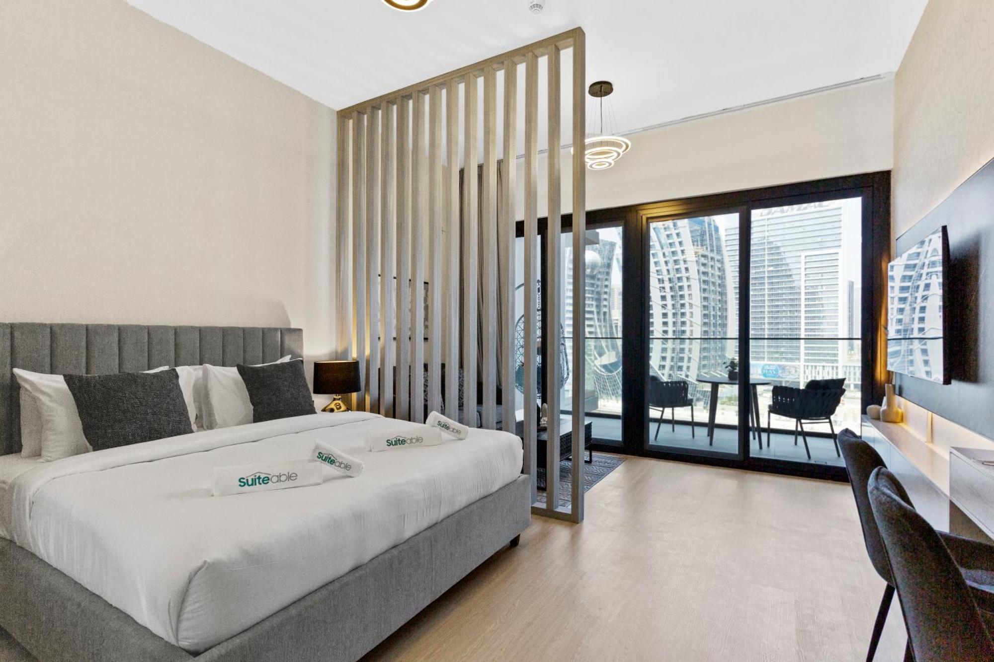 Retreat With Canal And Burj Khalifa Views *