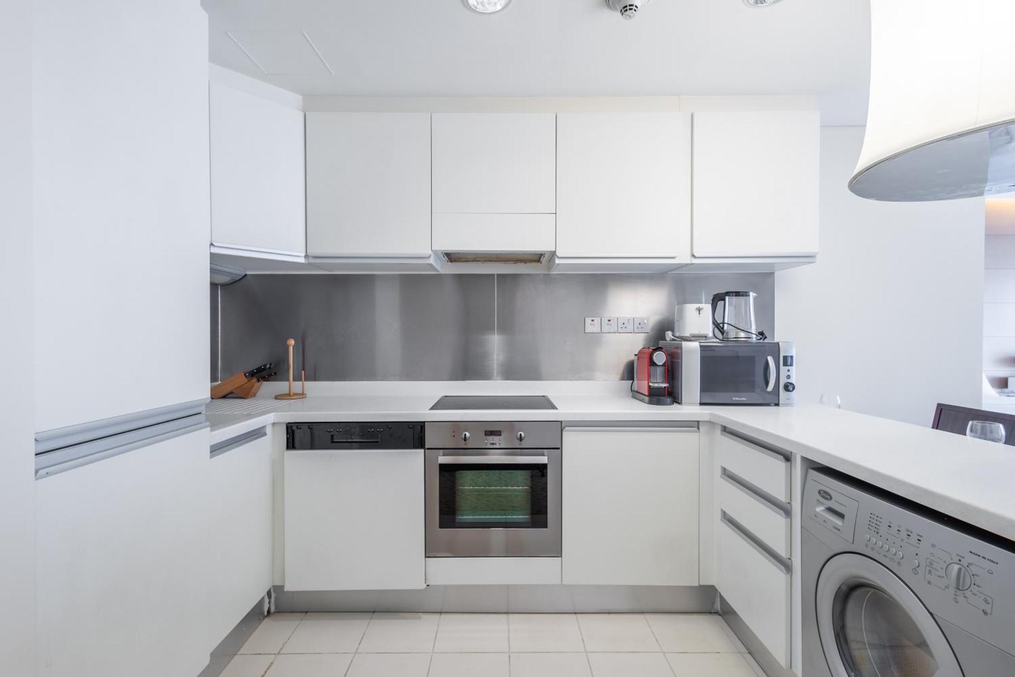 Superhost Emaar Residences Fashion Avenue - Address Mall Apartment Dubai