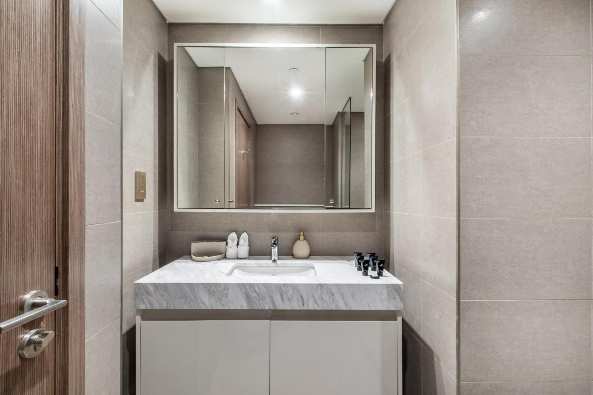 Exclusive 2 & 4 Bedroom With Burj Khalifa - Fountain And Views By Meerak Apartment Dubai