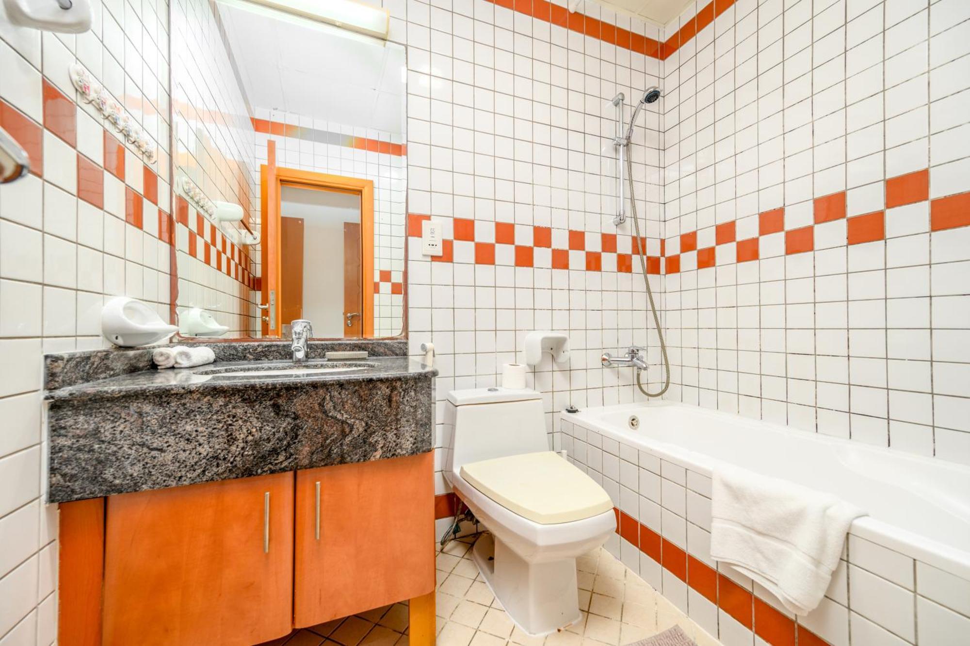 Apartment Luxurious 1-bedroom In Marina Dubai