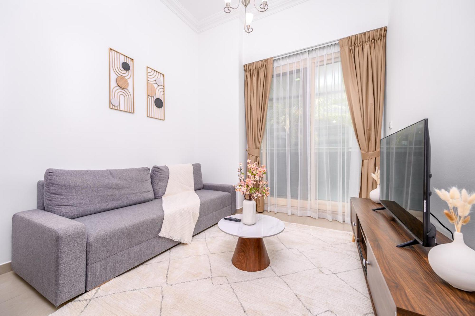 Apartment Luxurious 1-bedroom In Marina Dubai