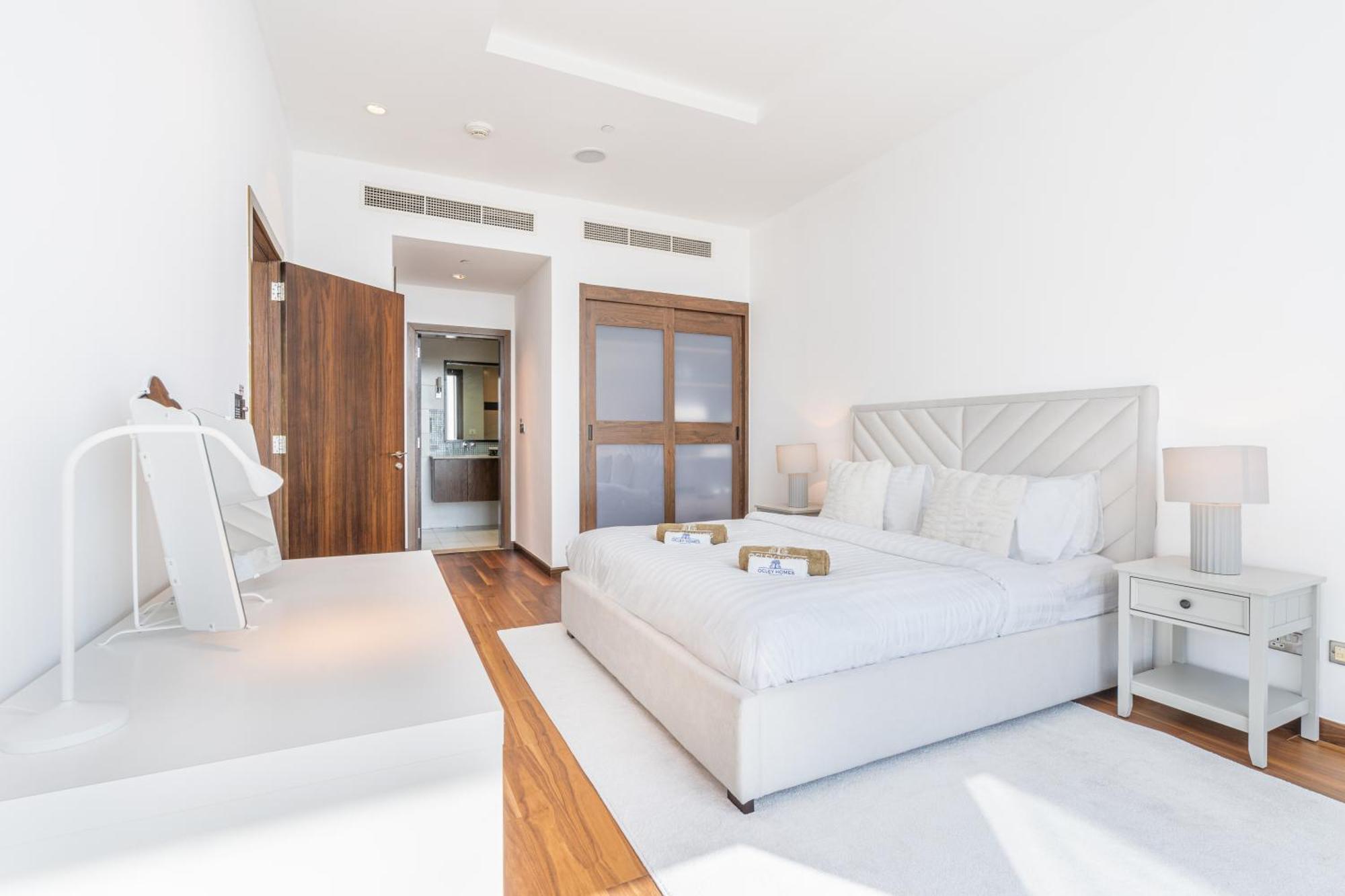 Palm Next To Nakheel Mall With Private Apartment *