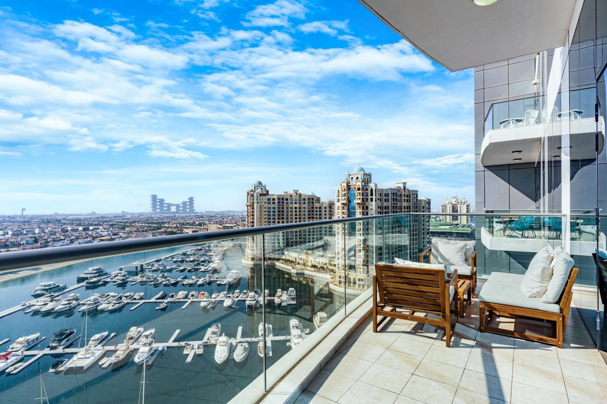 Apartment Palm Next To Nakheel Mall With Private *