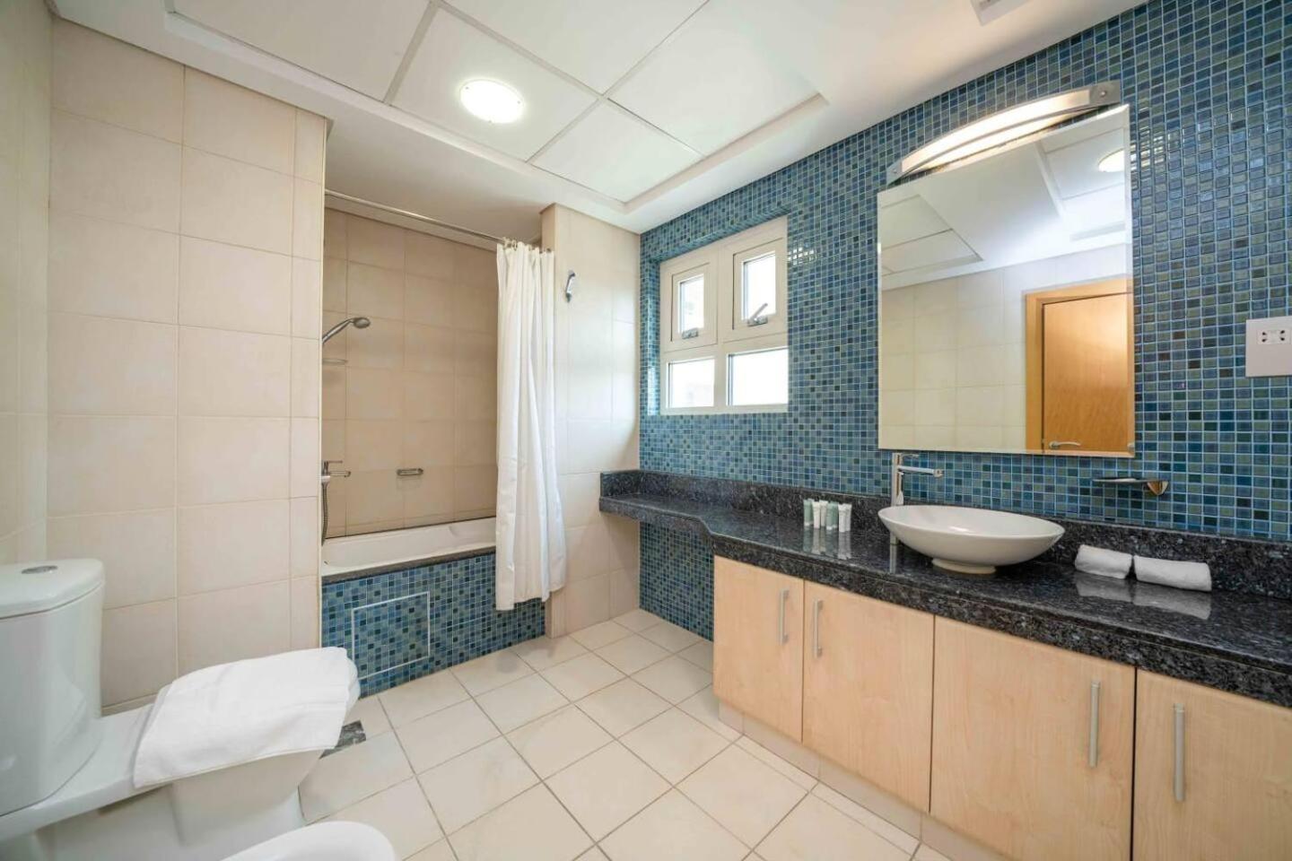 Apartment Spacious 3 Bedroom Palm Dubai