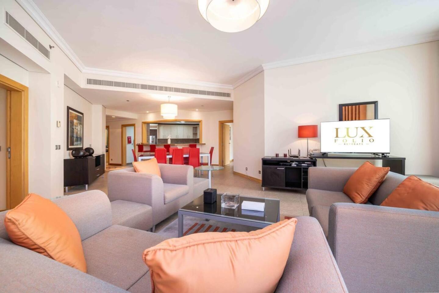 Apartment Spacious 3 Bedroom Palm *