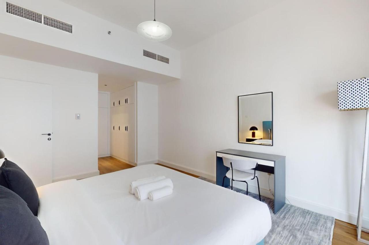 Apartment Cascades Tower - Incredible Two Bedroom Dubai