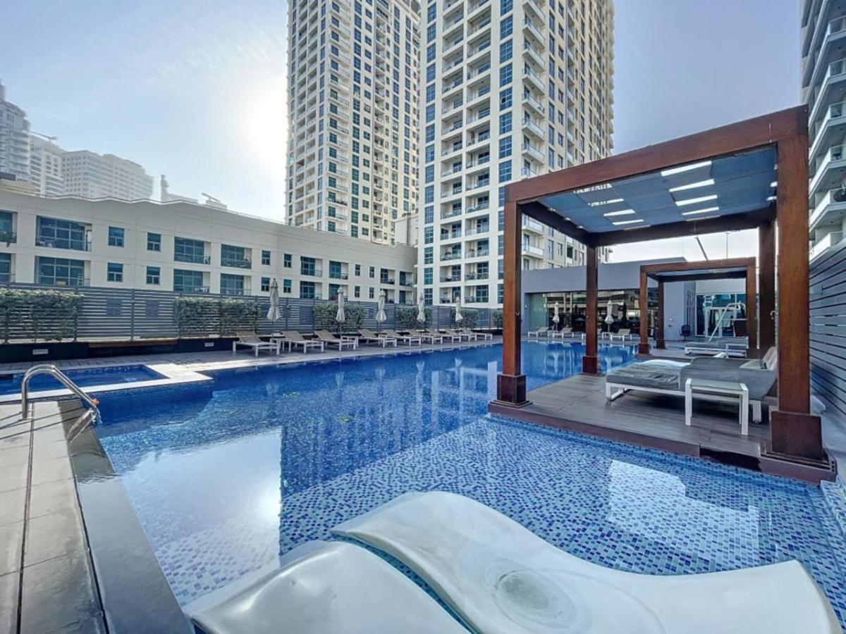 One - Gorgeous Dubai