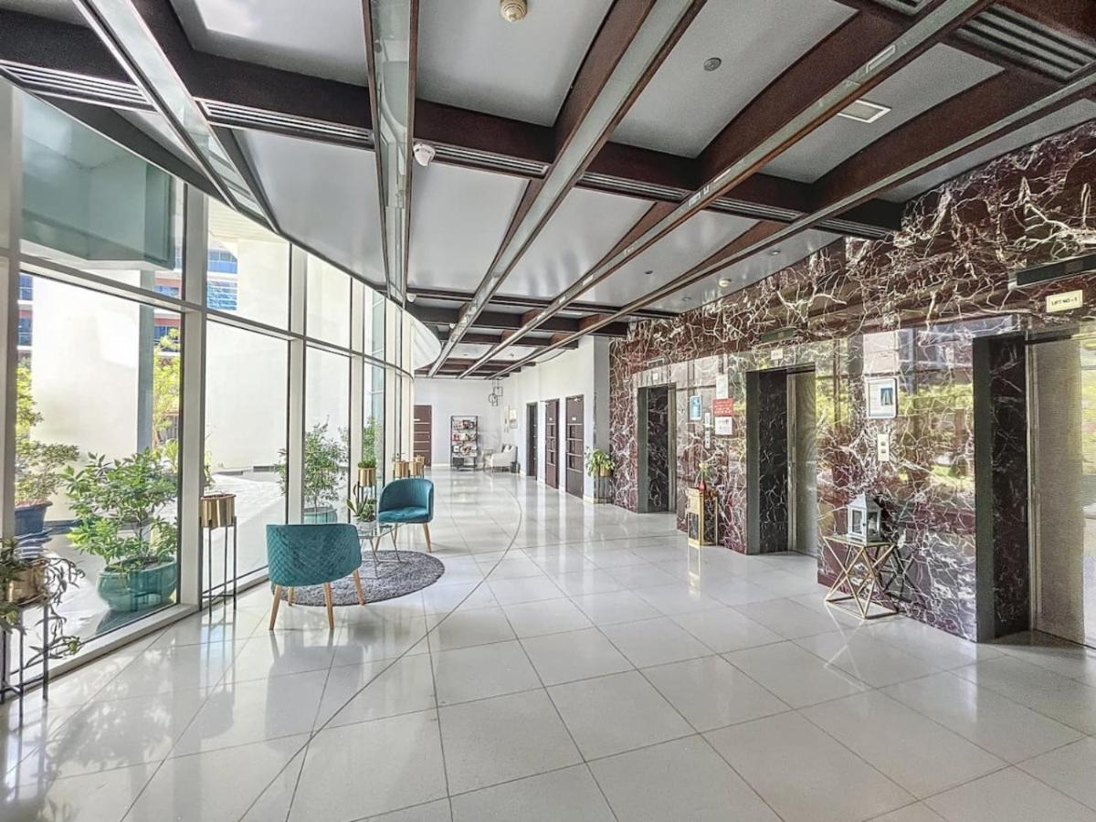 Apartment Cascades Tower - Incredible Two Bedroom