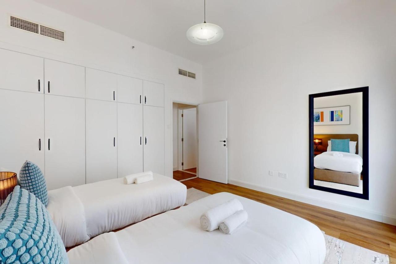 Apartment Cascades Tower - Incredible Two Bedroom *