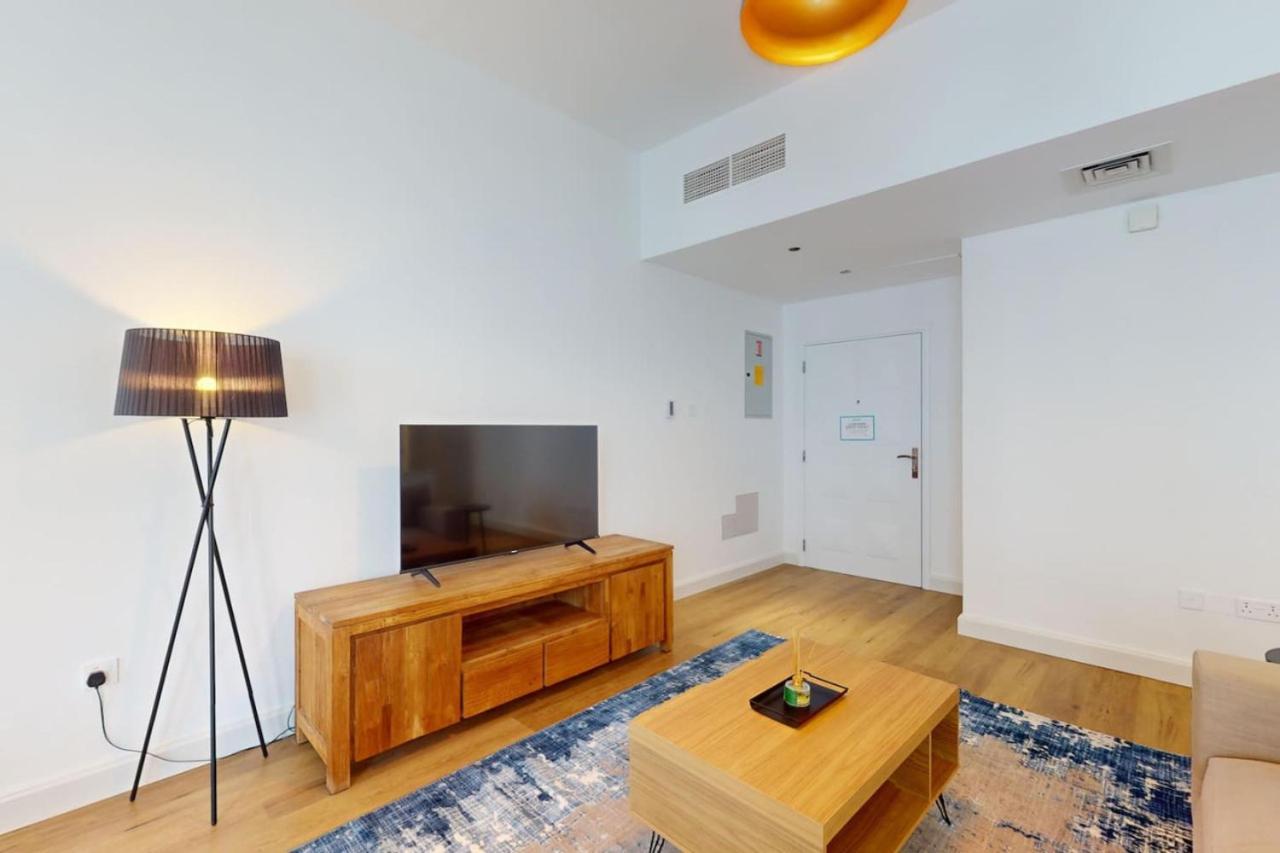 Cascades Tower - Incredible Two Bedroom Apartment Dubai