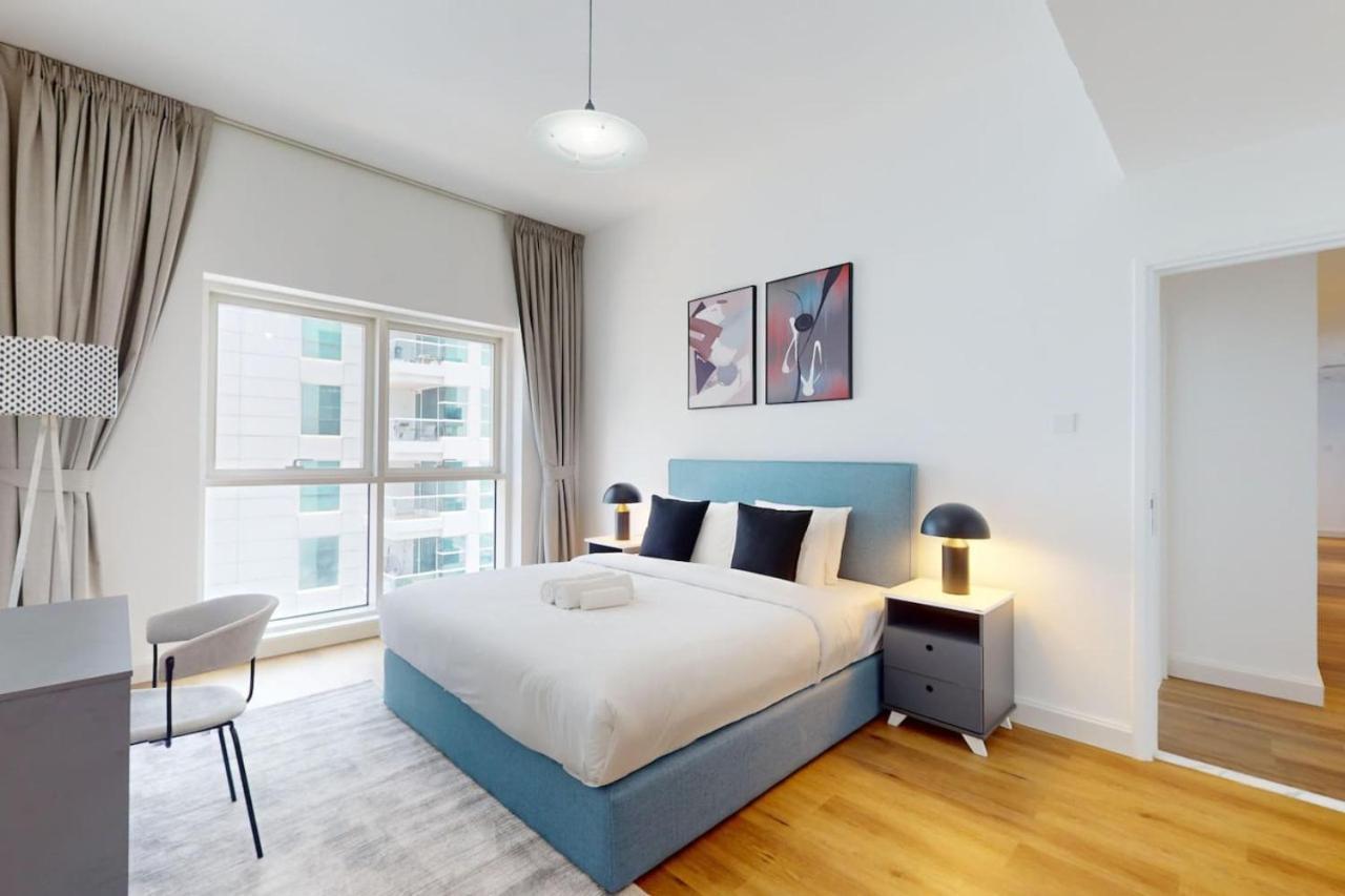 Cascades Tower - Incredible Two Bedroom * Dubai