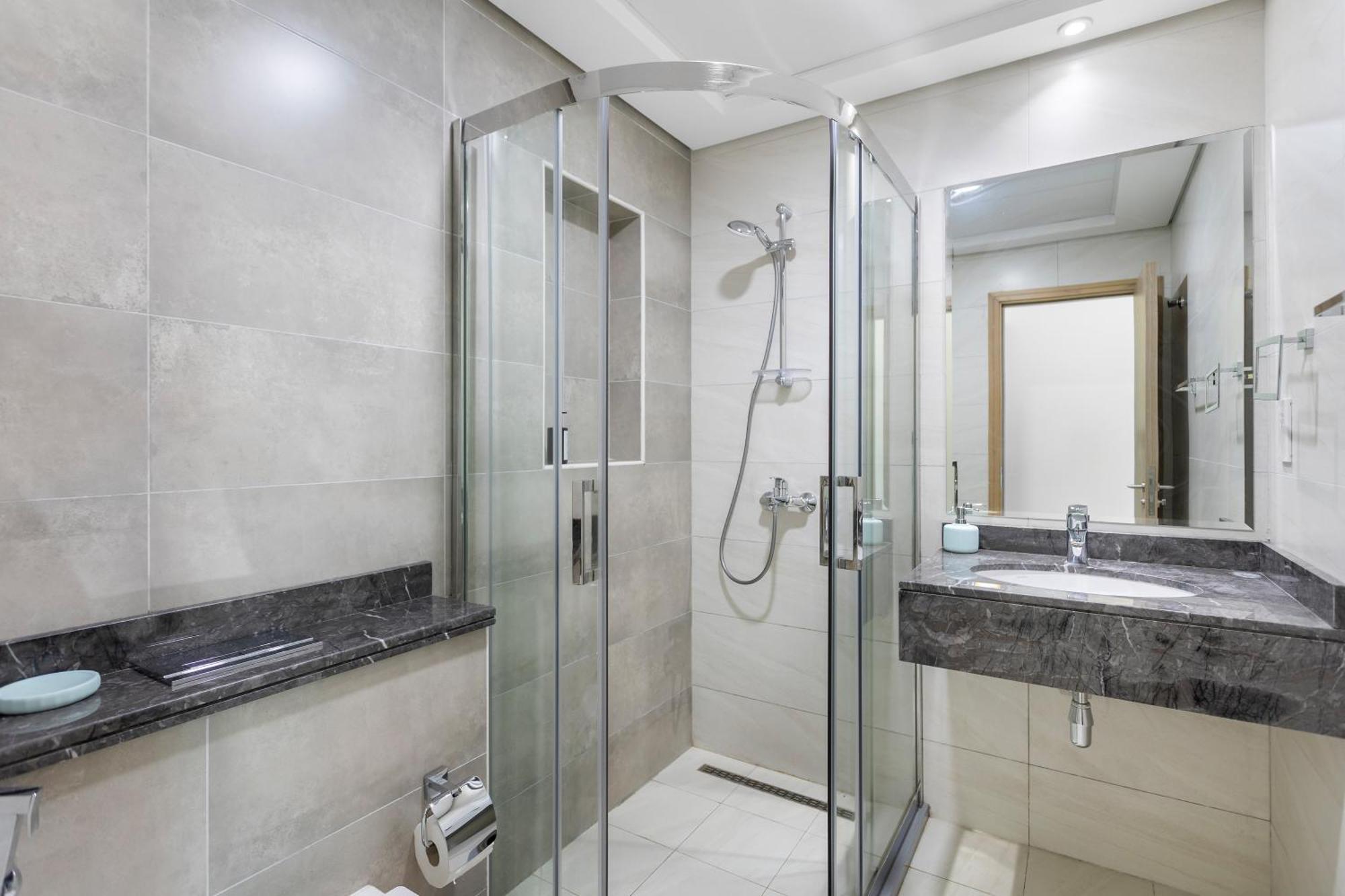 Spacious 1 Bedroom In Business Bay - Close To Downtown * Dubai