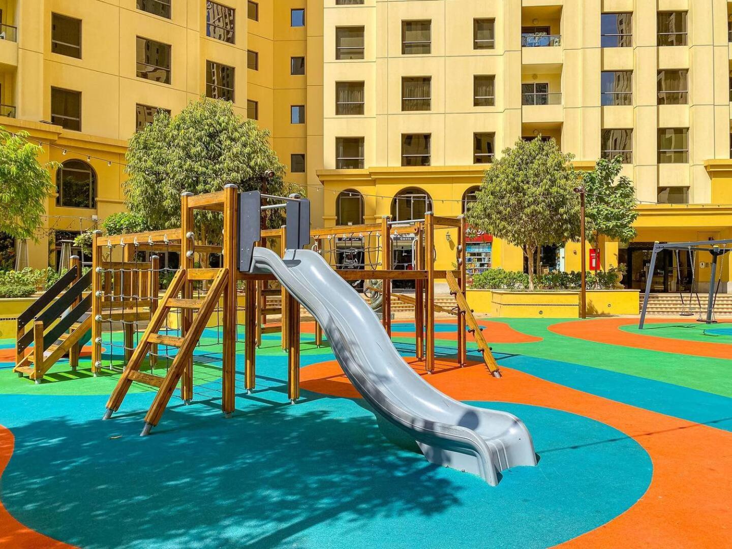 Luxurious Marina View Apartment