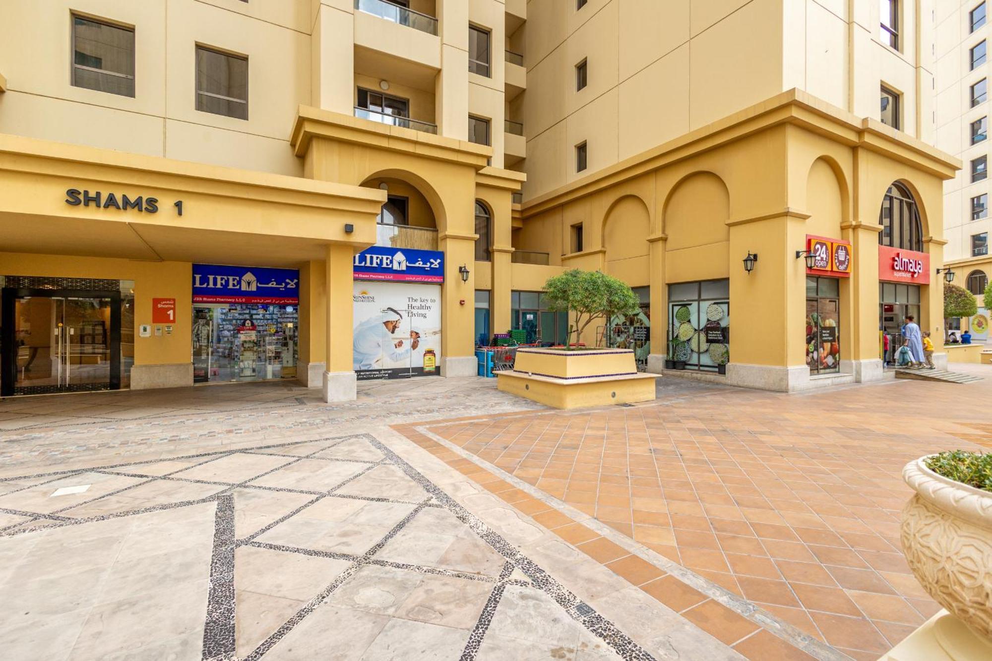 Luxurious Marina View Apartment
