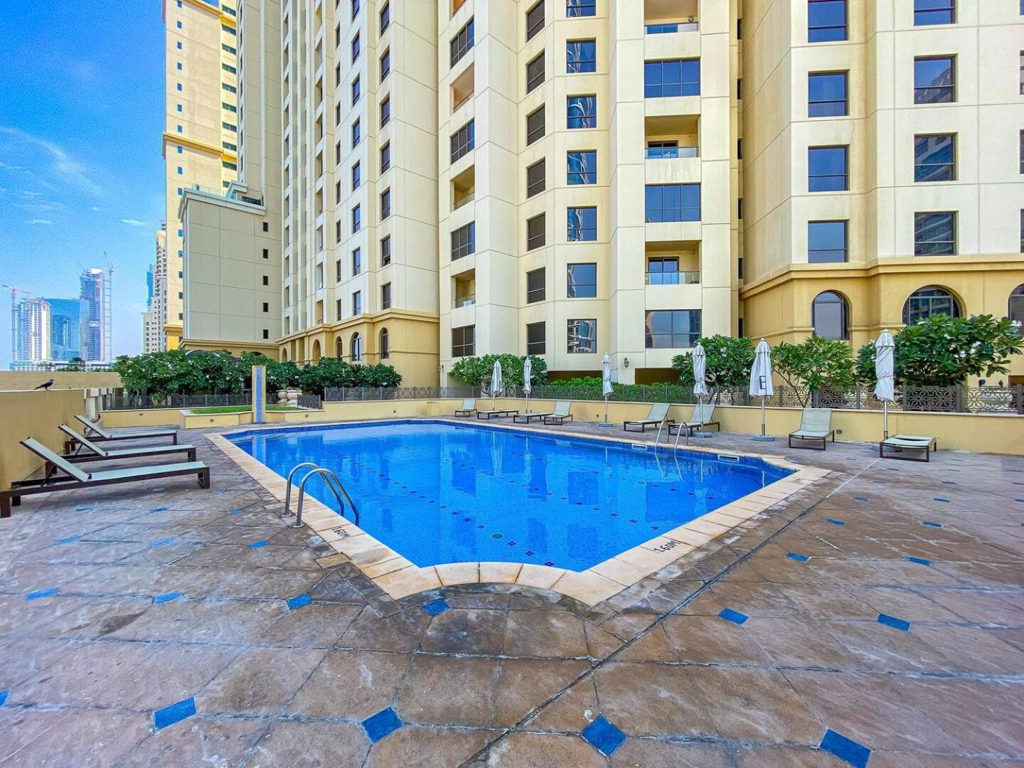 Luxurious Marina View Apartment Dubai