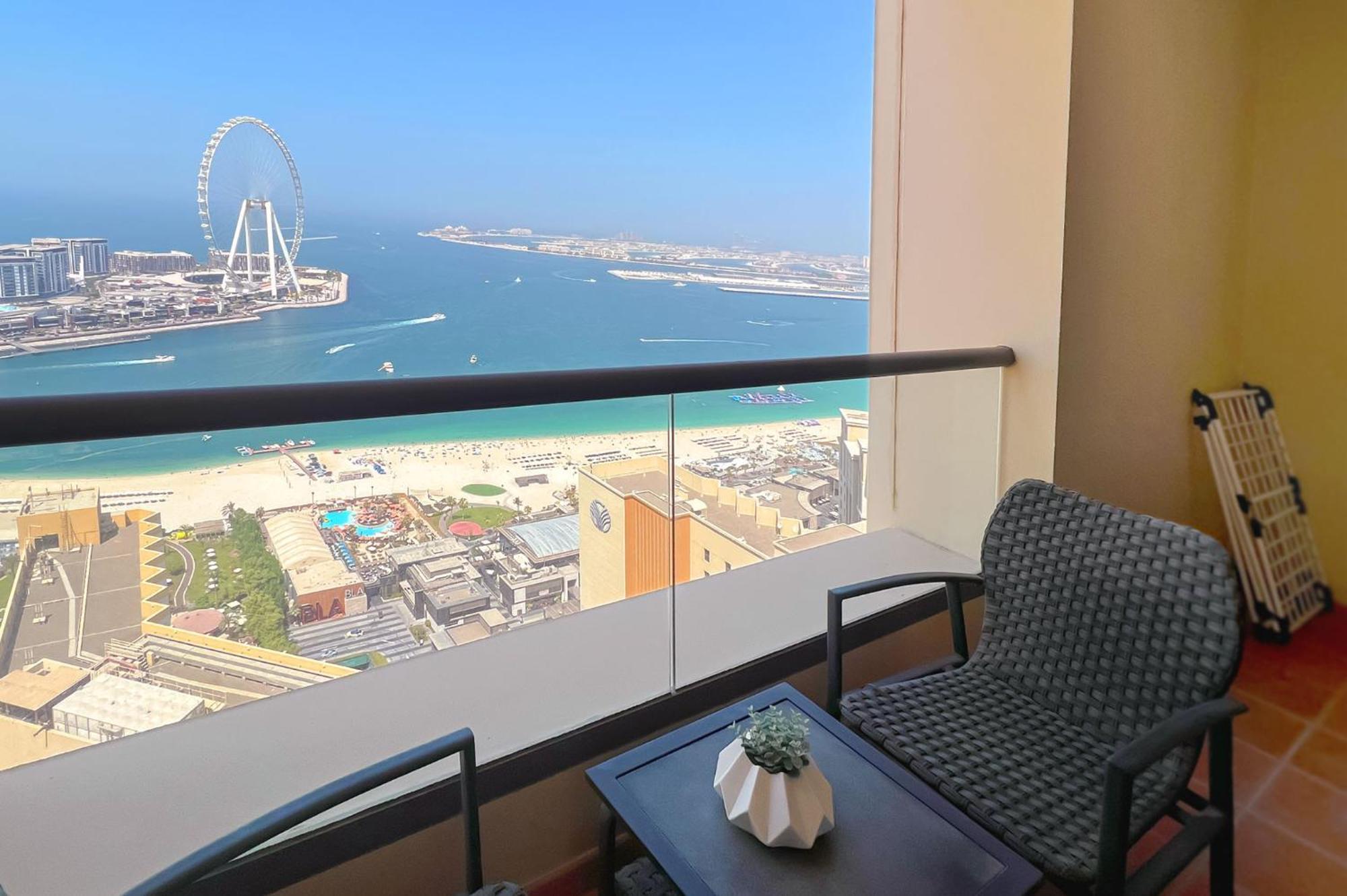 Breathtaking Full Sea View Apartment