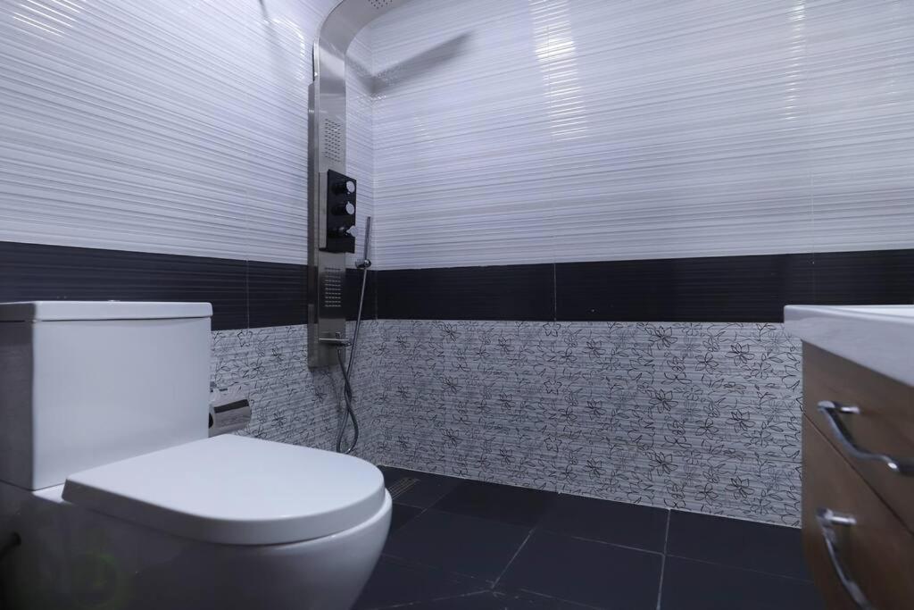 Brown Stone Homes Glamz *