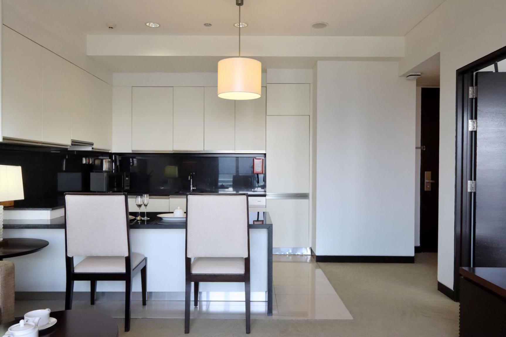 Apartment Livbnb - Elegant High Rise 1b With Marina View Dubai