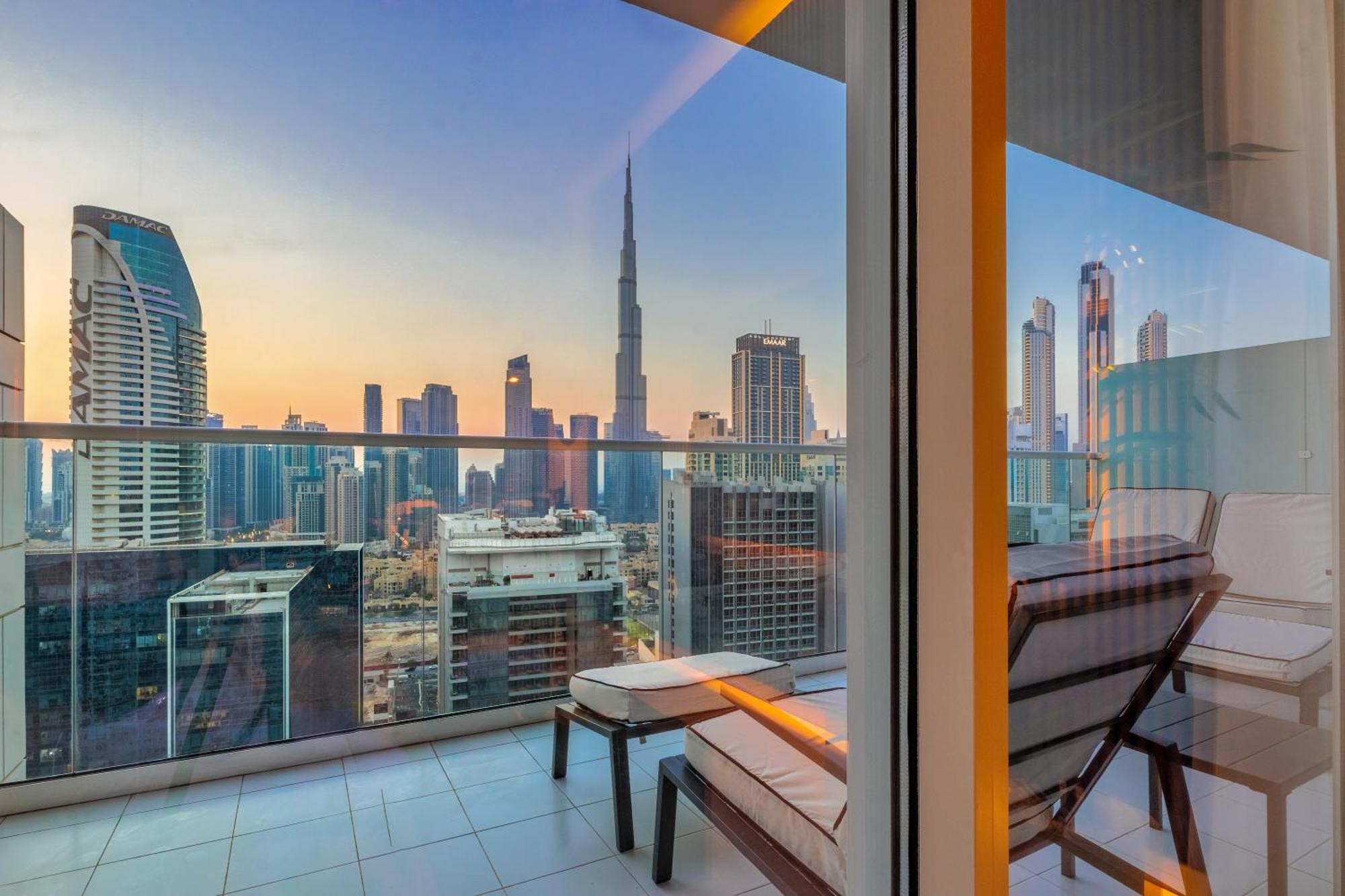 Luxury Floor With Full Burj Khalifa View Apartment