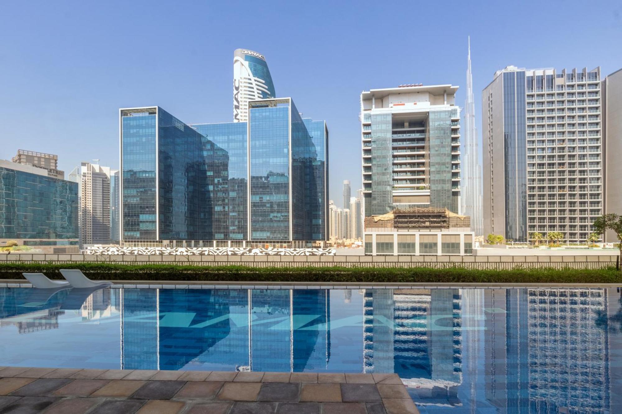 Luxury Floor With Full Burj Khalifa View Apartment *