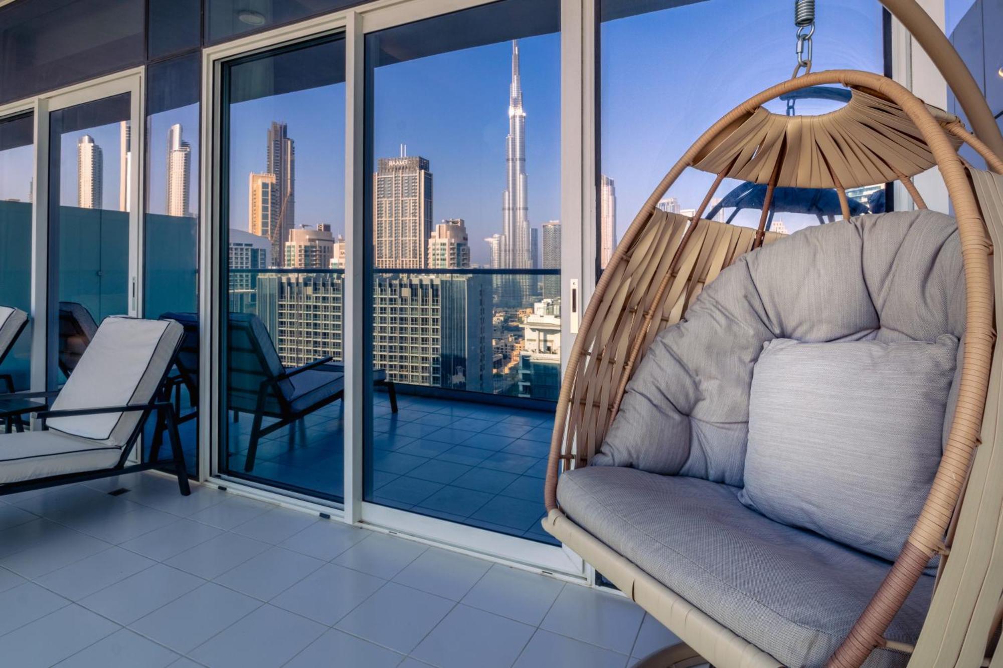 Luxury Floor With Full Burj Khalifa View