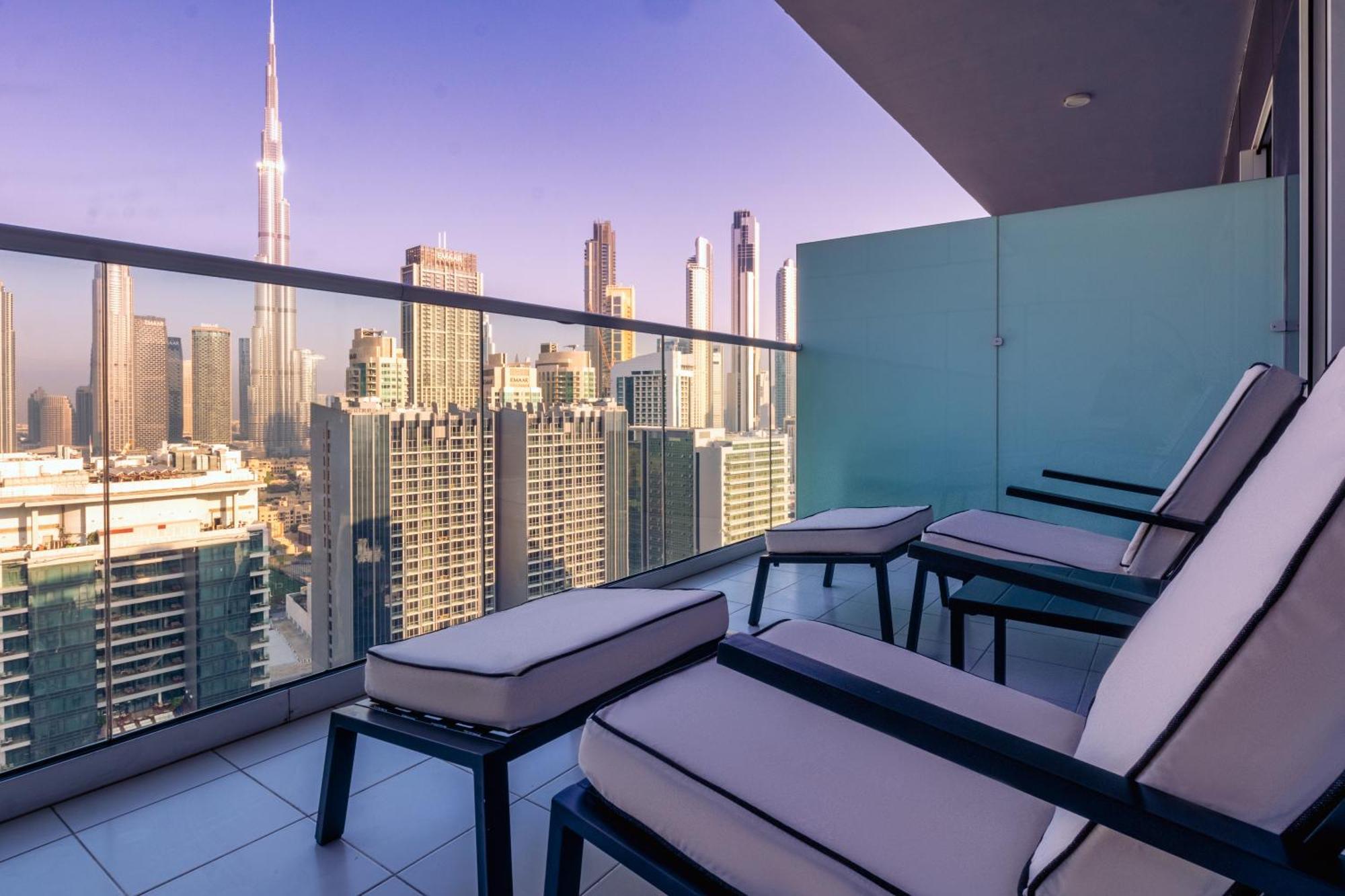 Luxury Floor With Full Burj Khalifa View Apartment *