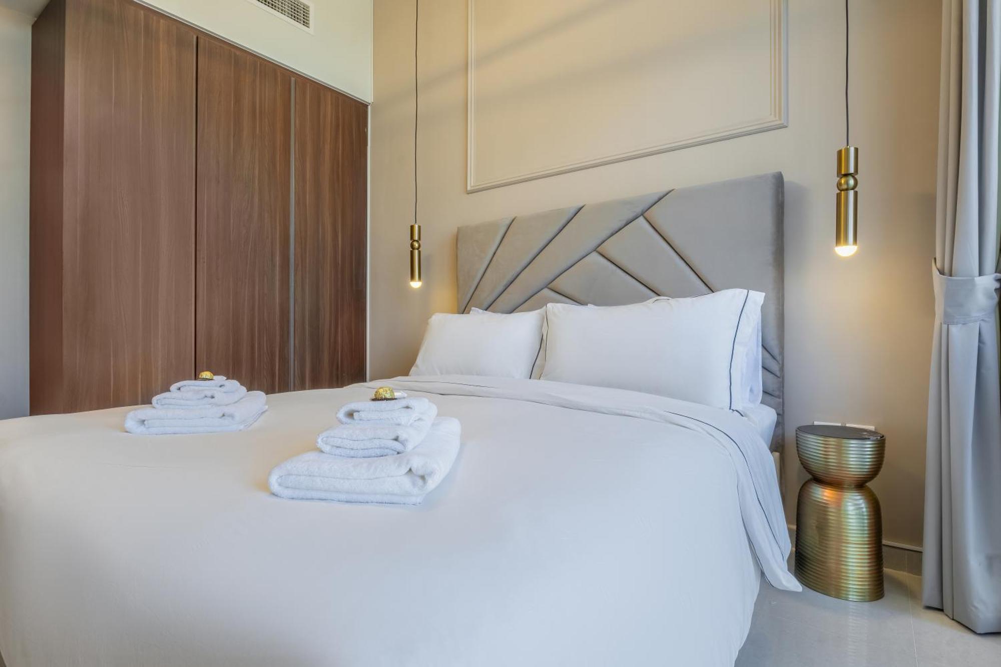 Luxury Floor With Full Burj Khalifa View Apartment