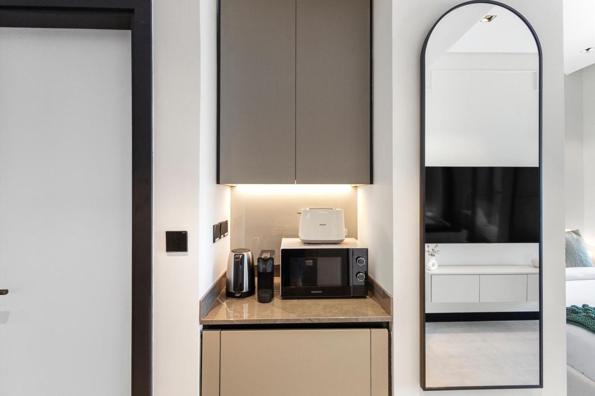 Premium In Business Bay Apartment *