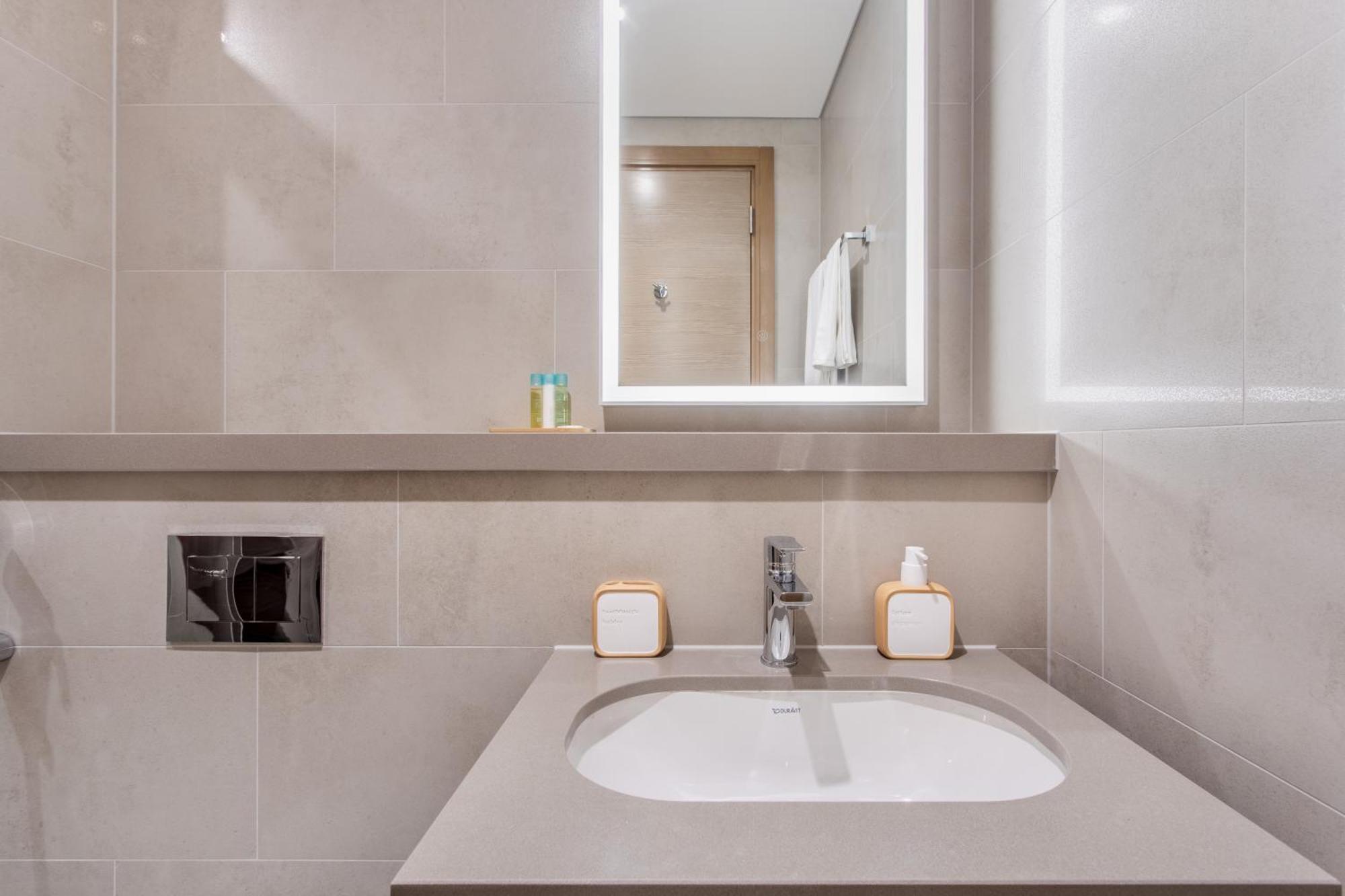 By Latinem Luxury 2br W204 Near Burj Khalifa