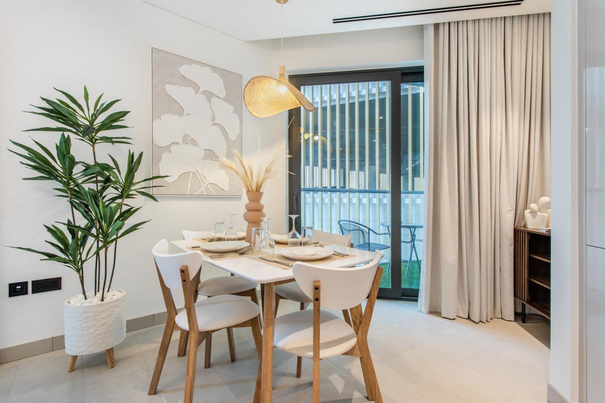 By Latinem Luxury 2br W204 Near Burj Khalifa Apartment