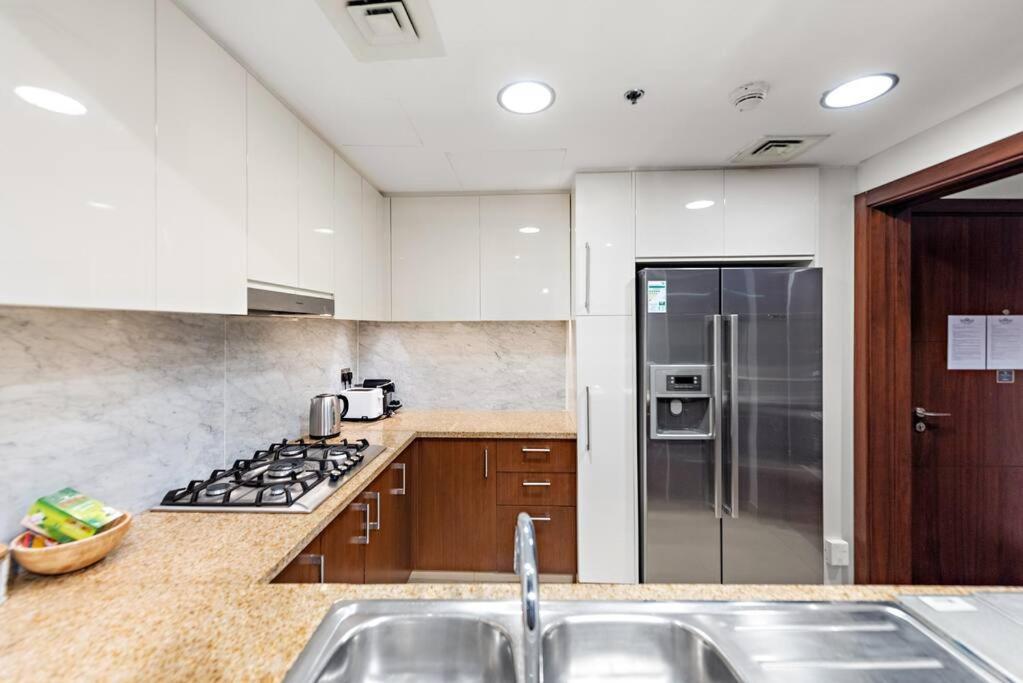 First Class 2br Stunning Burj Khalifa Views Apartment *