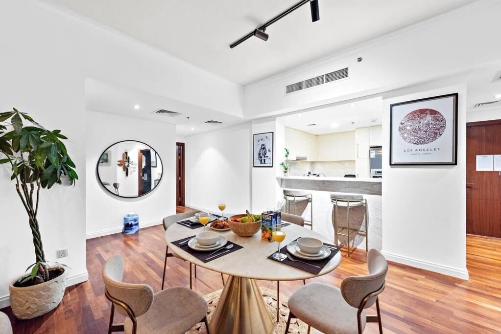 Apartment First Class 2br Stunning Burj Khalifa Views