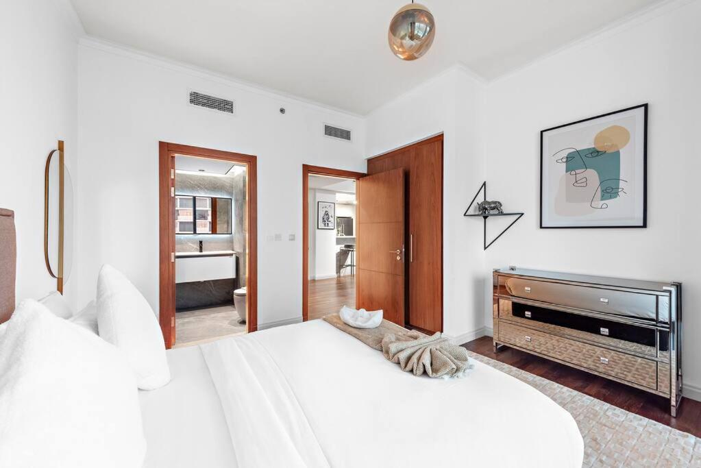 Apartment First Class 2br Stunning Burj Khalifa Views *