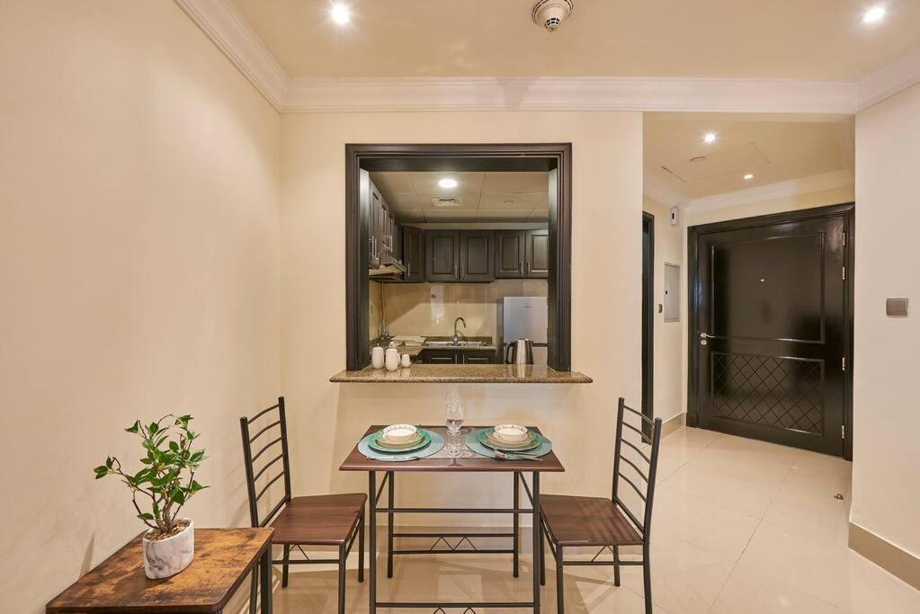 Cozy 1bedroom Skylight Le Grand Chateau Apartment Dubai
