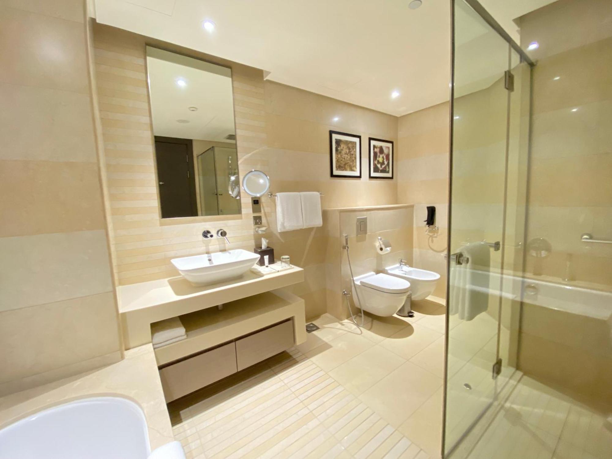 Svizona Designer Spacious Studio, Hyatt Regency Creek Heights Residences * Dubai