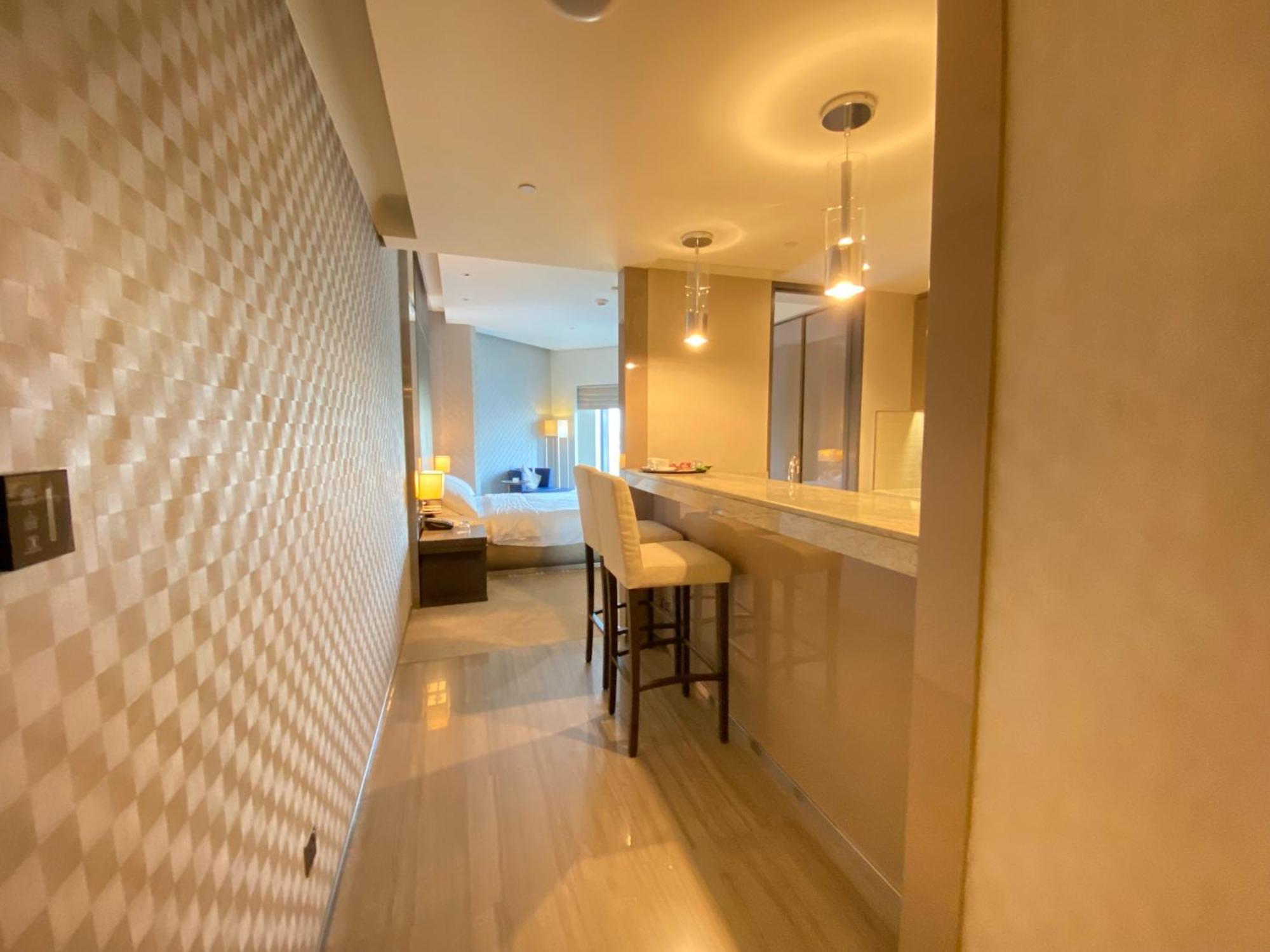 Apartment Svizona Designer Spacious Studio, Hyatt Regency Creek Heights Residences