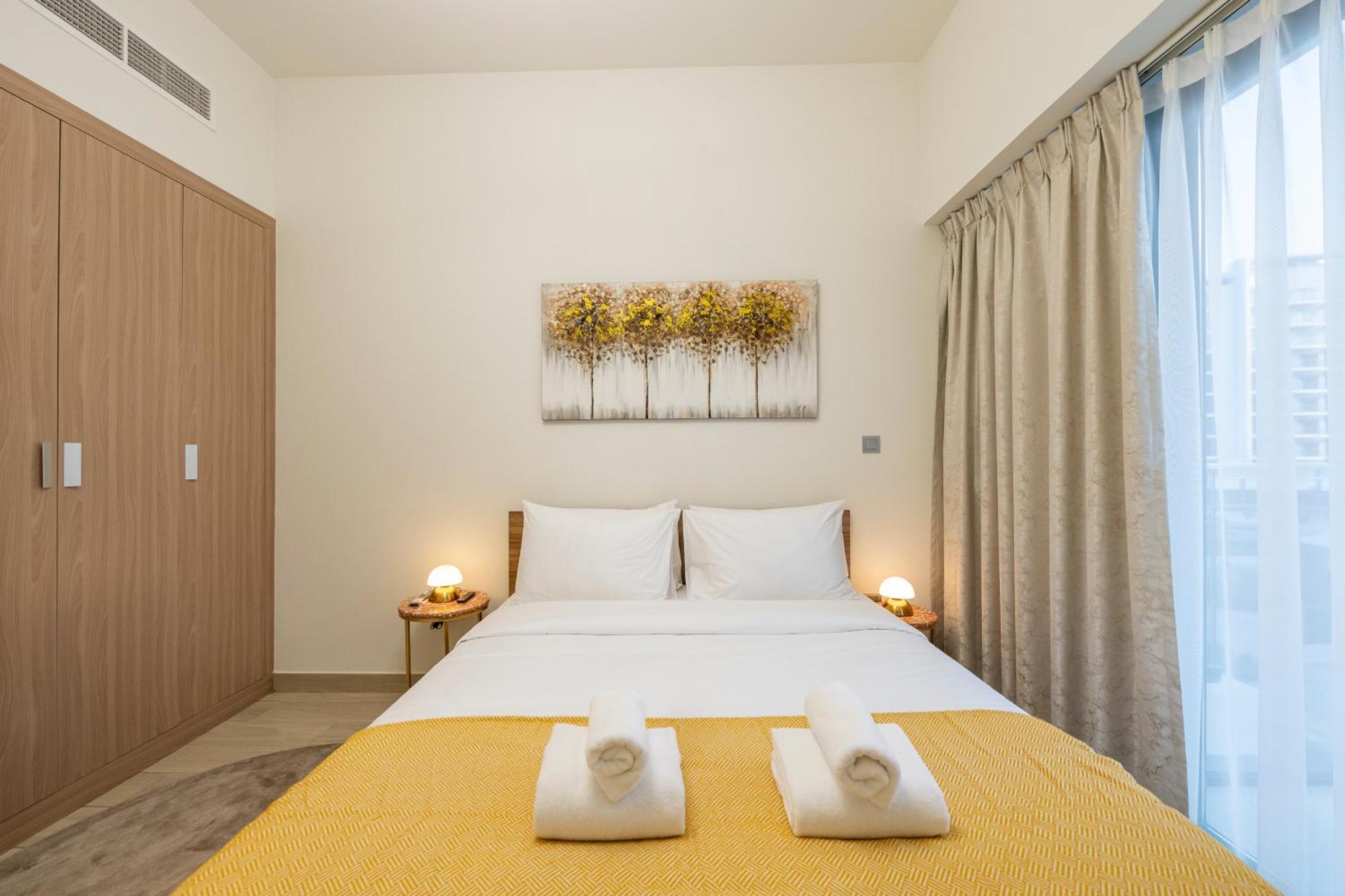 Elegant By Skylight At Azizi Riviera 41 Apartment *