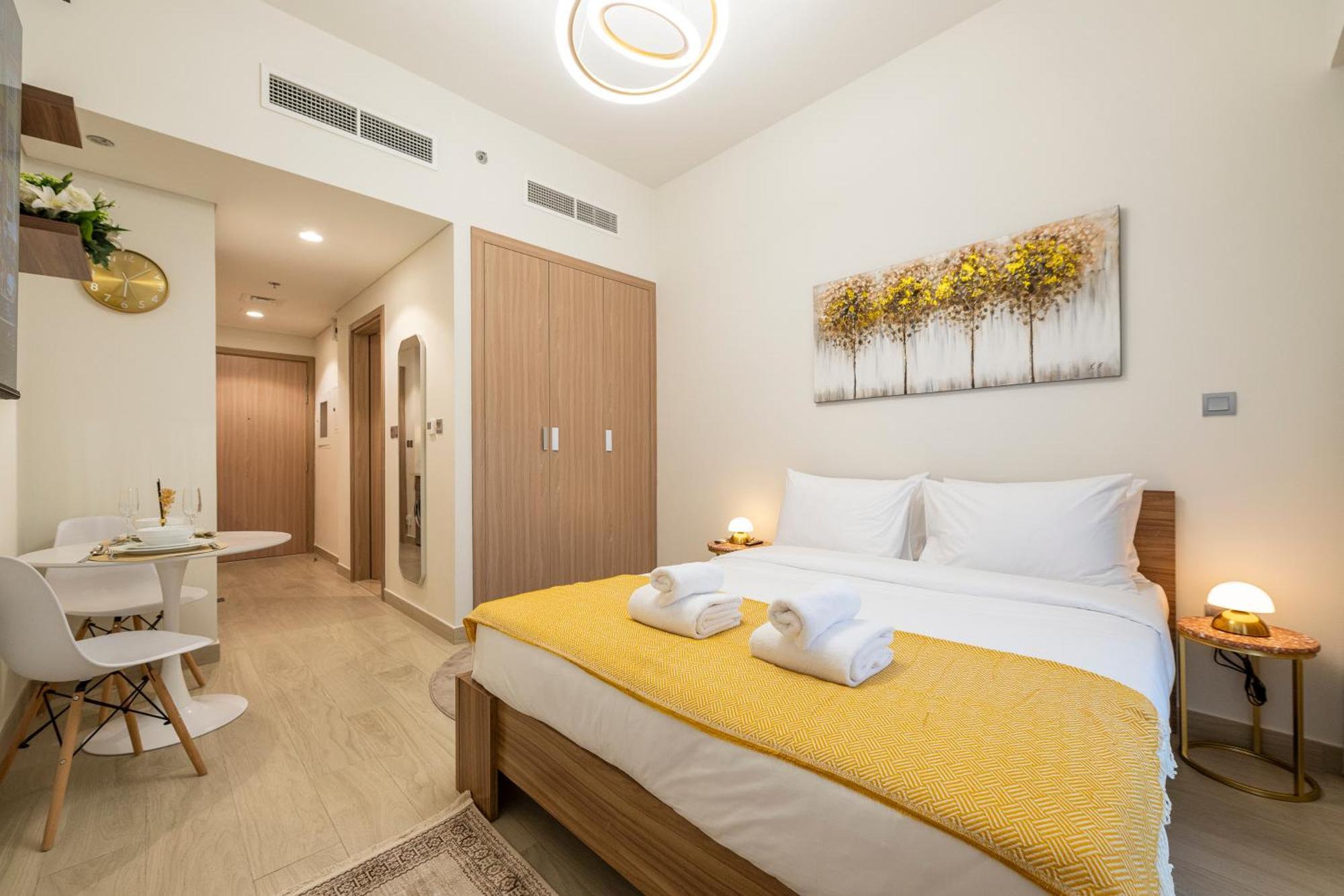 Elegant By Skylight At Azizi Riviera 41 *