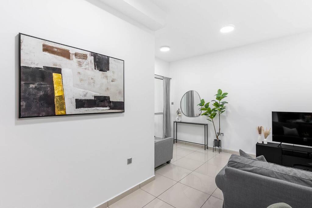 Extravagance 1br W Marina View Apartment Dubai