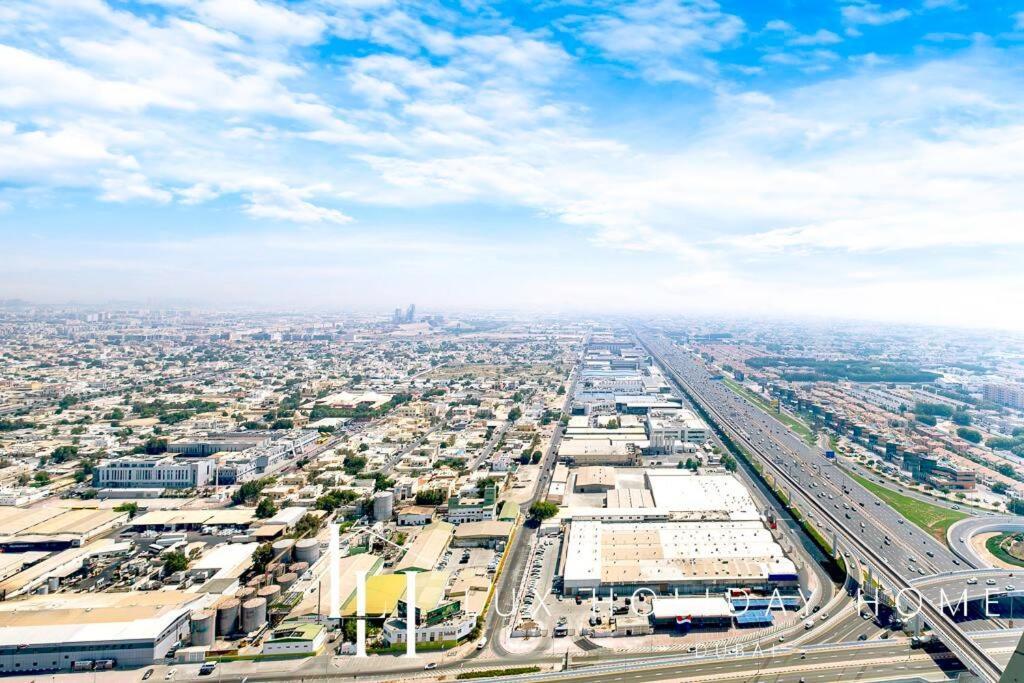 Apartment Lux The Aykon Dubai