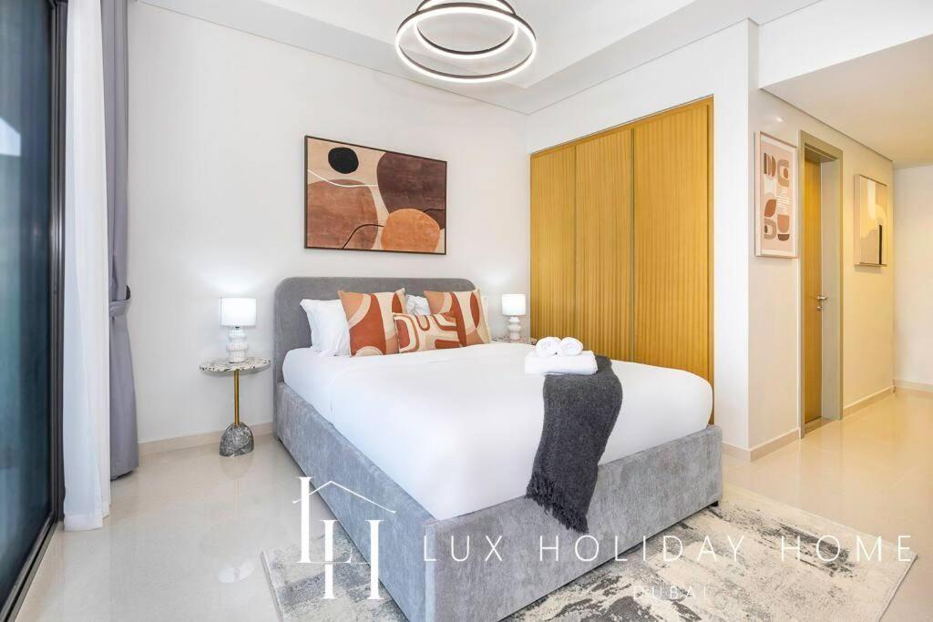 Lux The Aykon * Dubai